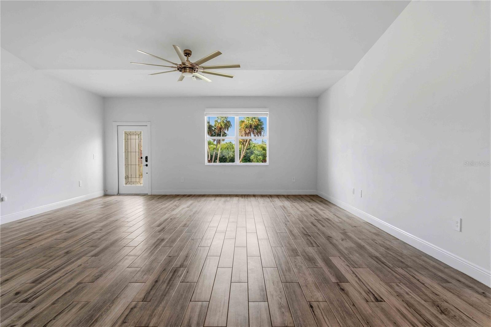 22437 Adorn Ave Property Photo 23