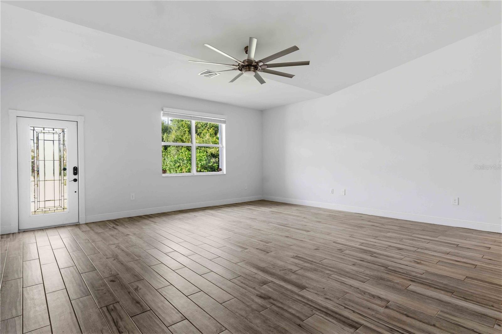 22437 Adorn Ave Property Photo 24
