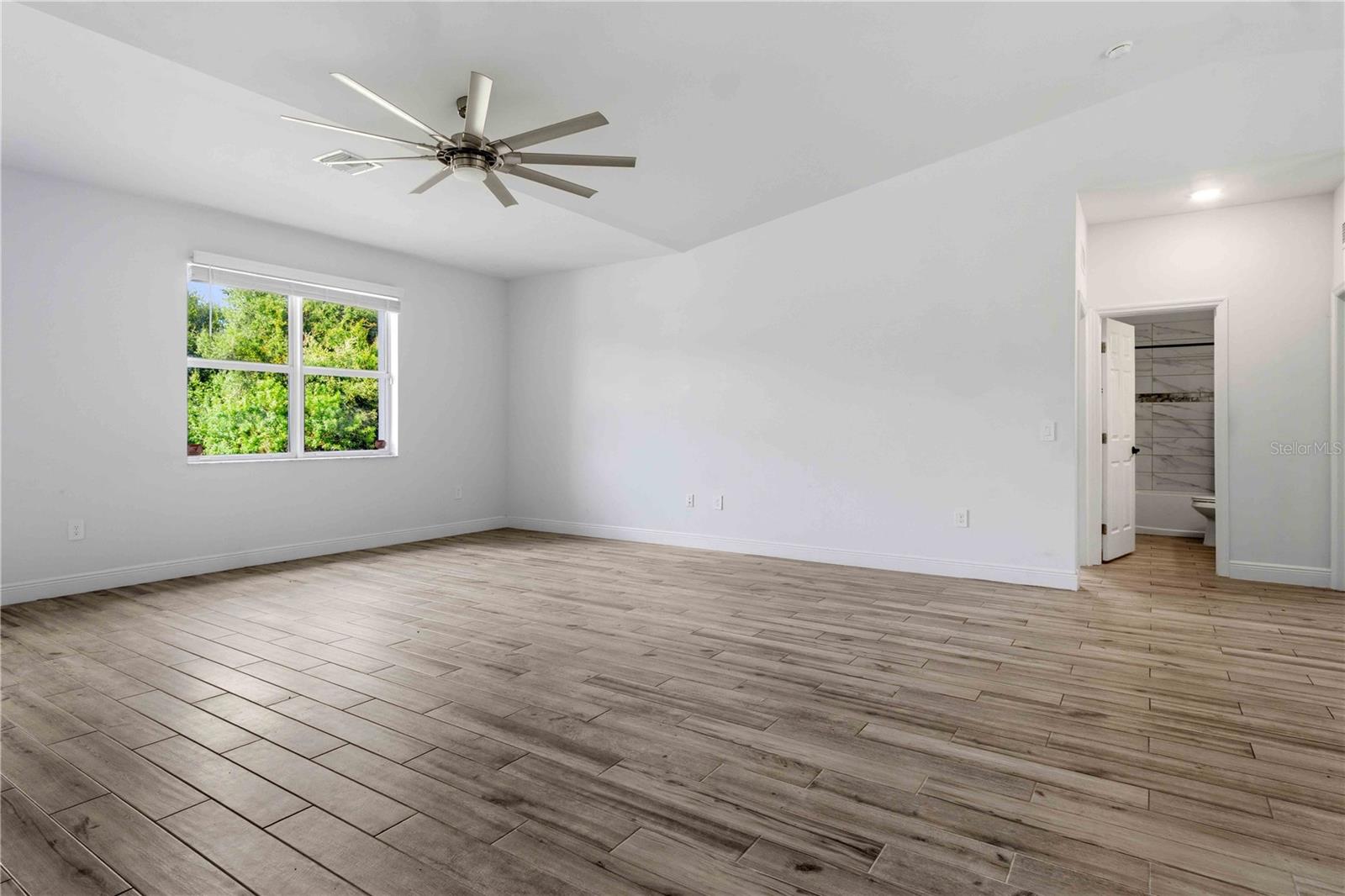 22437 Adorn Ave Property Photo 25