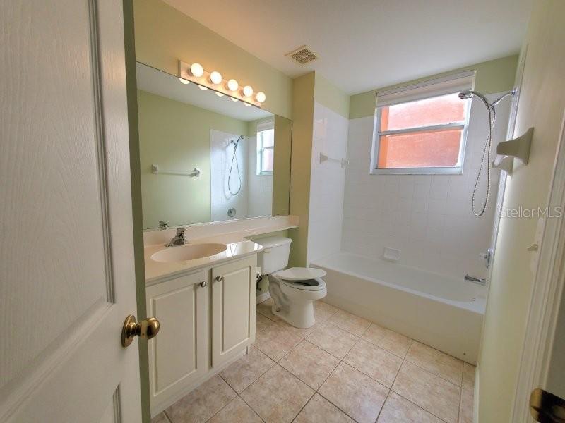 2002 Bal Harbor Blvd #2012 Property Photo 7