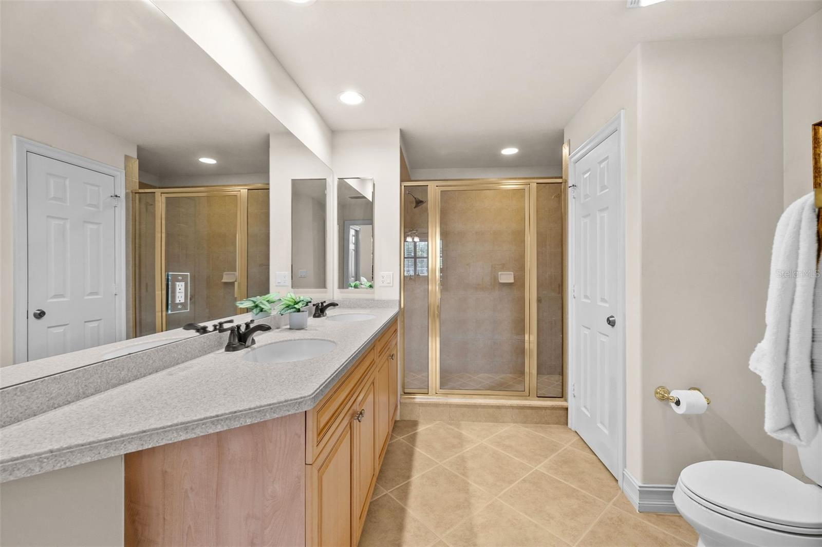 5626 Cape Harbour Dr #102 Property Photo 21