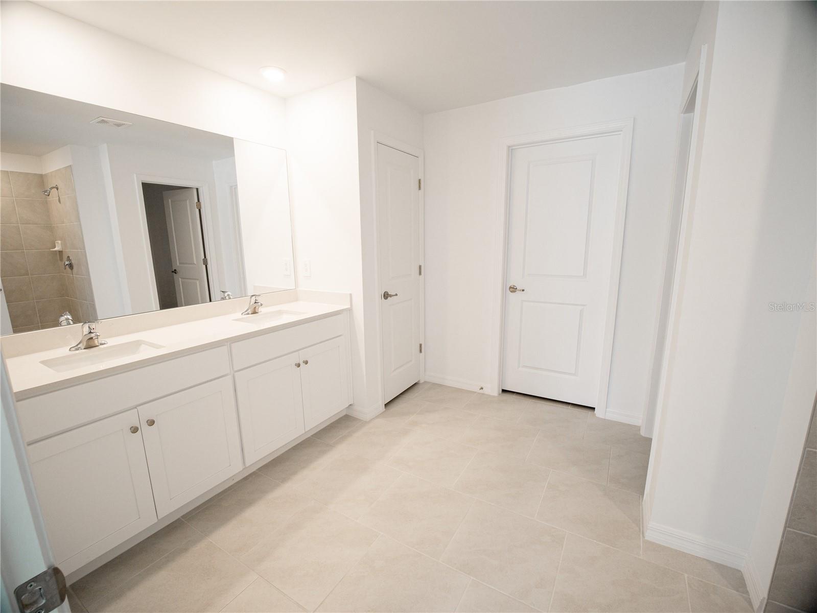 1124 Dorchester Street St Property Photo 12