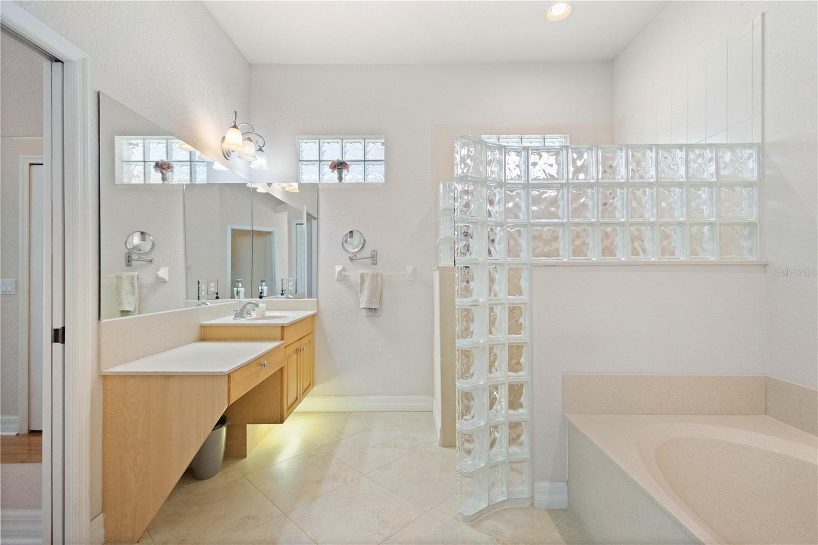 5283 Pine Shadow Lane Property Photo 20