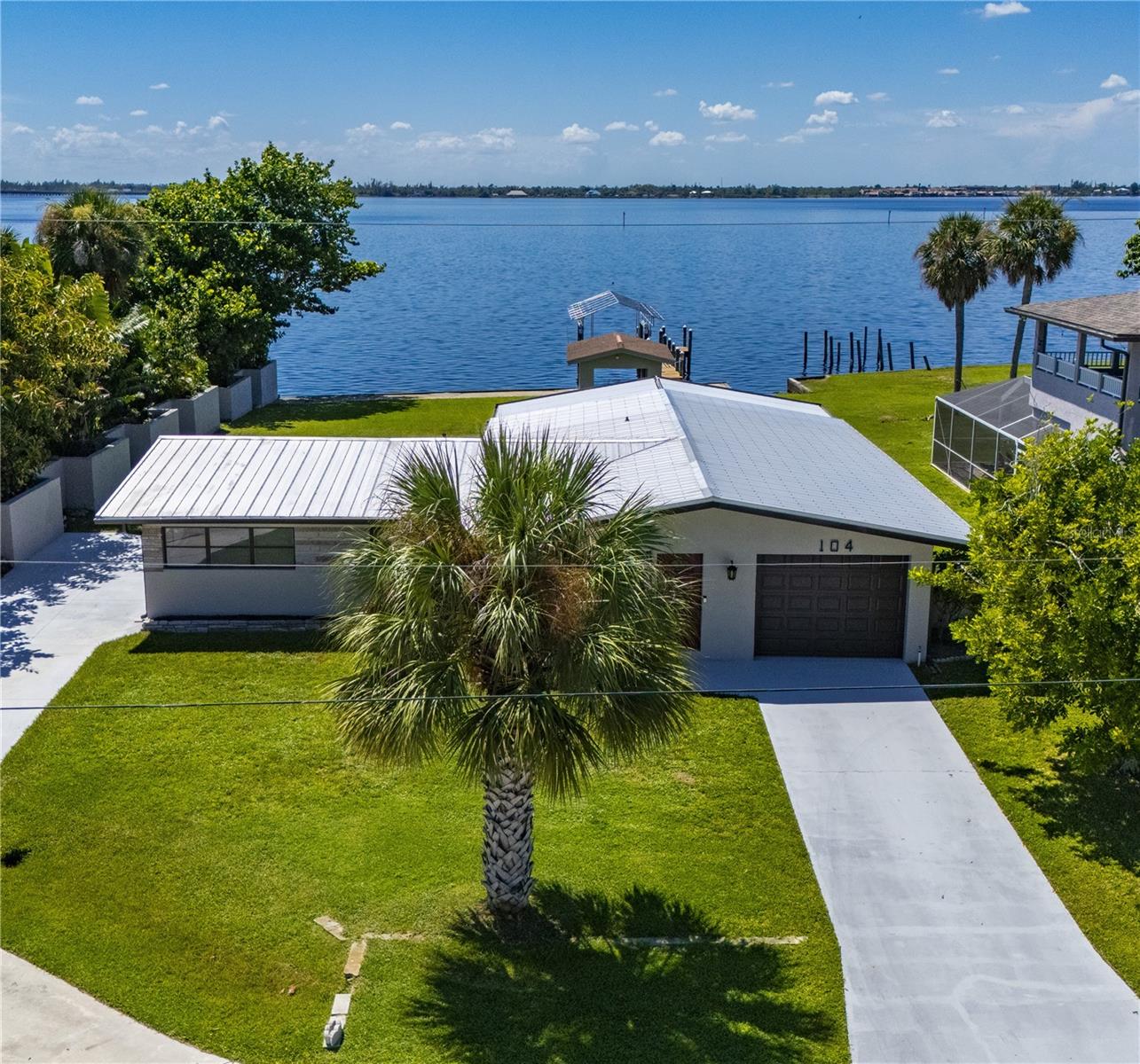 104 NORTHSHORE TER Property Photo 1