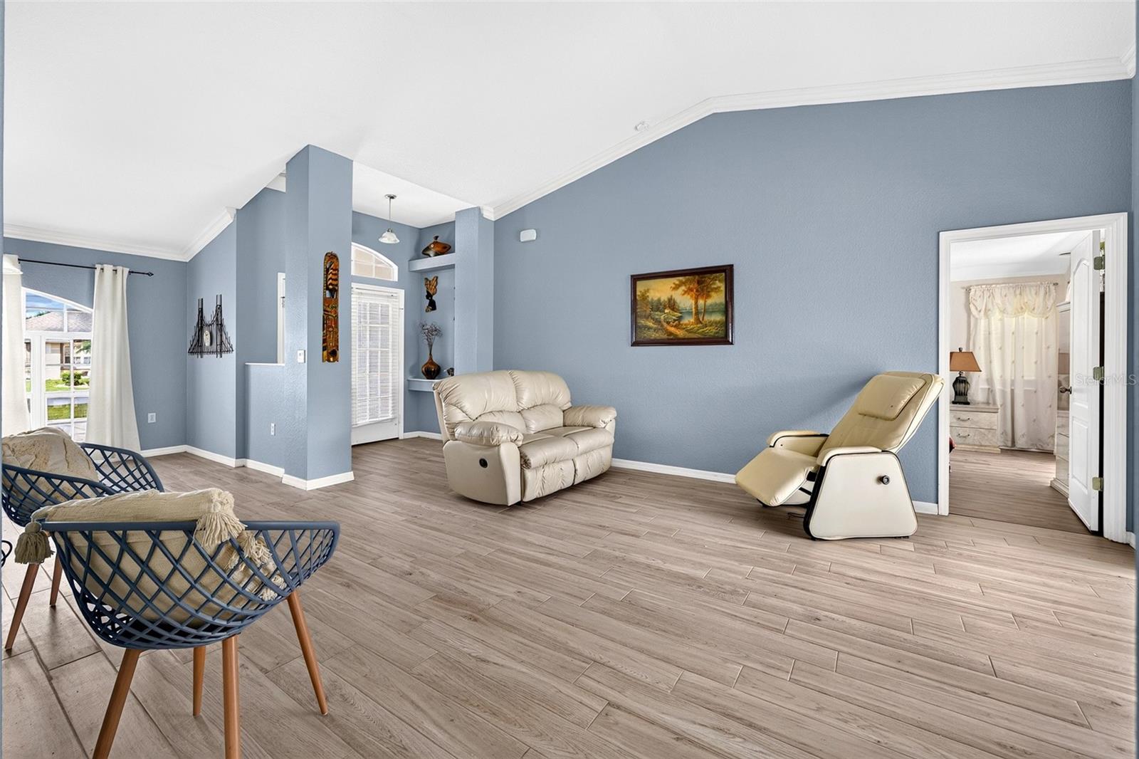 274 Campinas St Property Photo 4