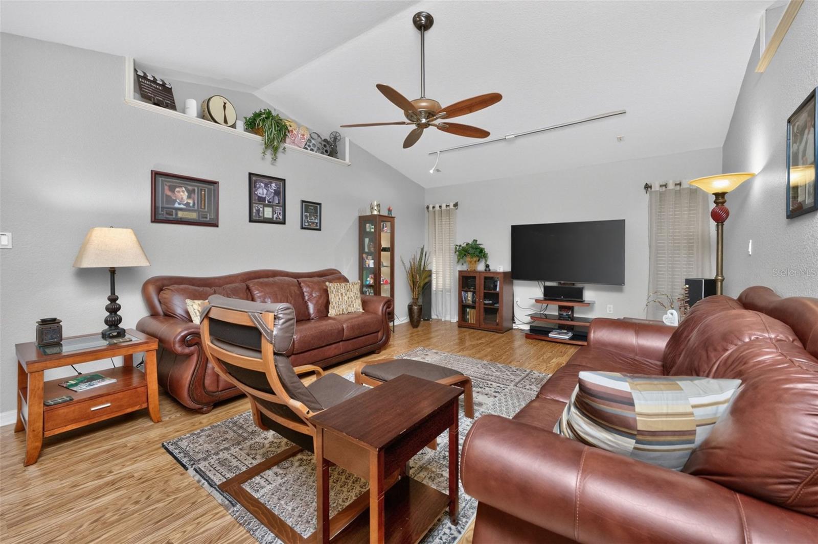 1512 Blue Lake Cir Property Photo 5