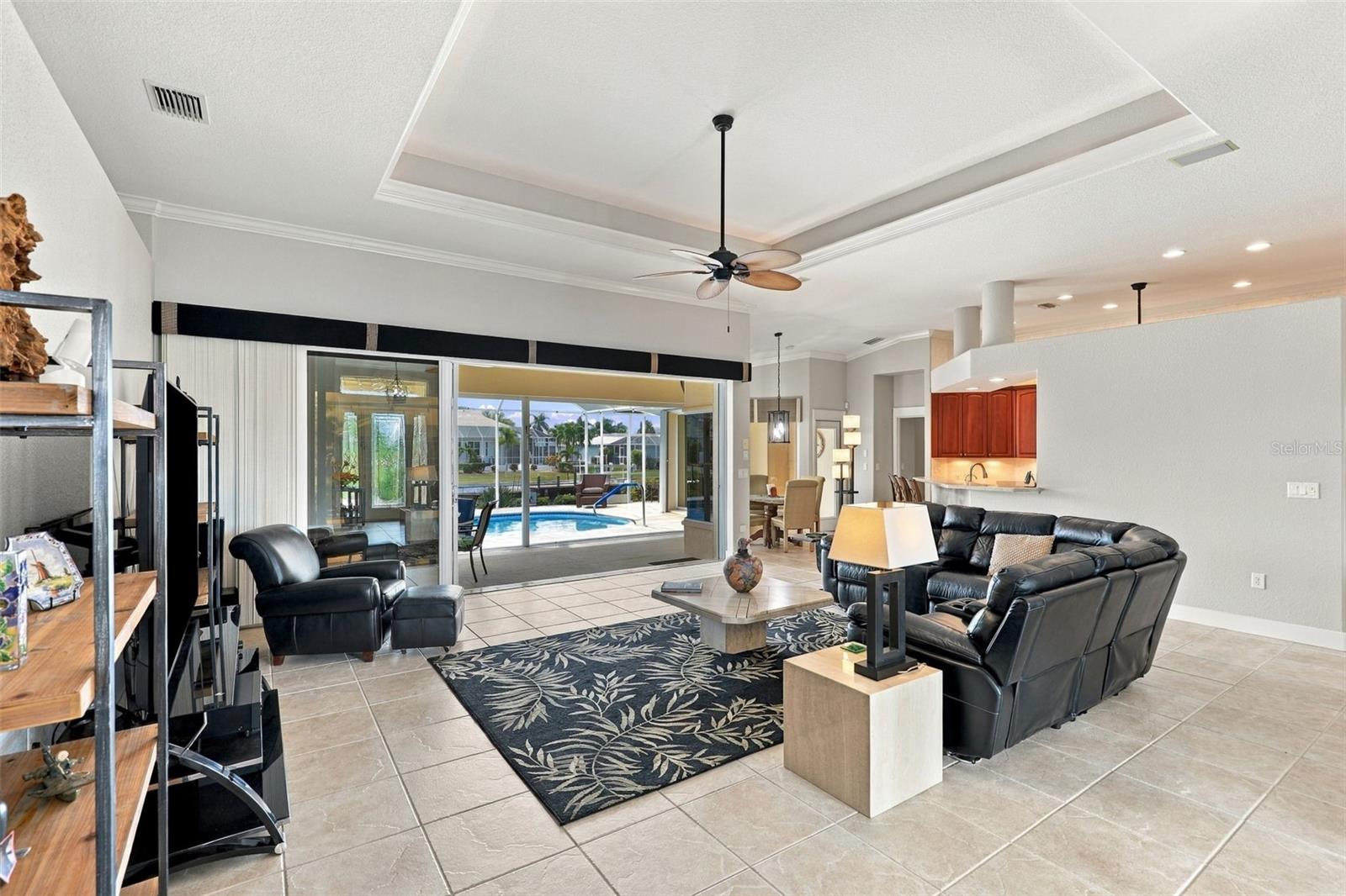 1107 Rum Cay Ct Property Photo 5