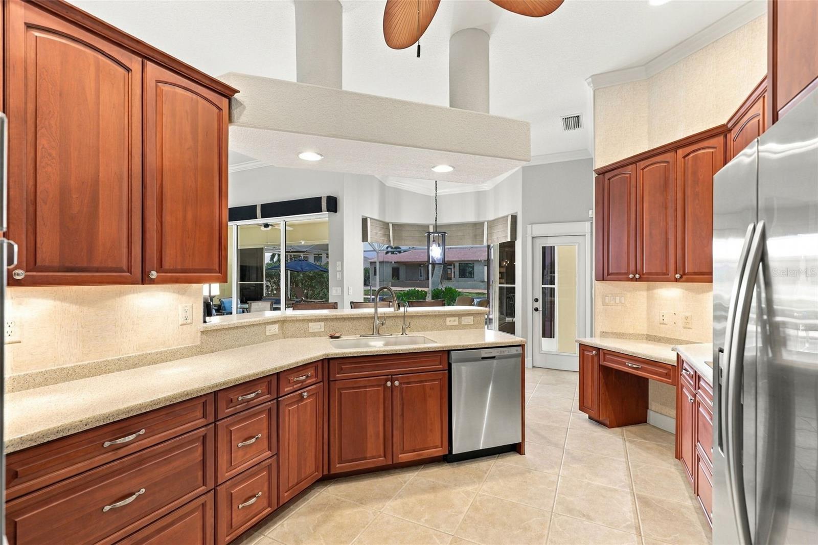 1107 Rum Cay Ct Property Photo 7