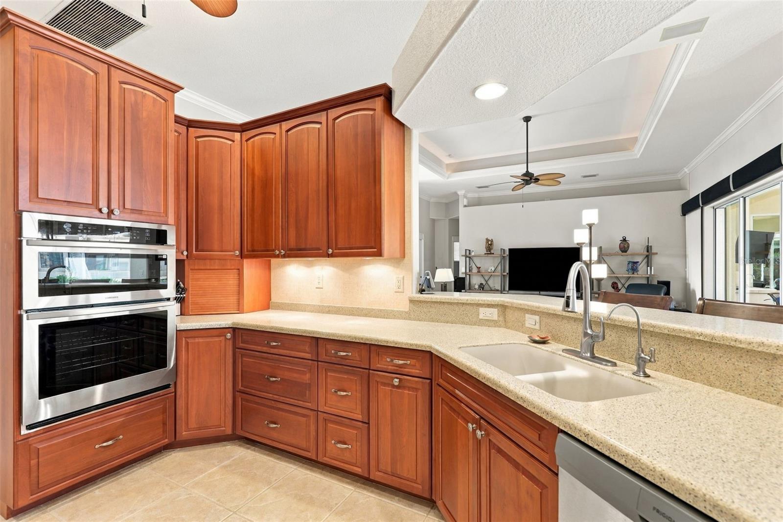 1107 Rum Cay Ct Property Photo 8