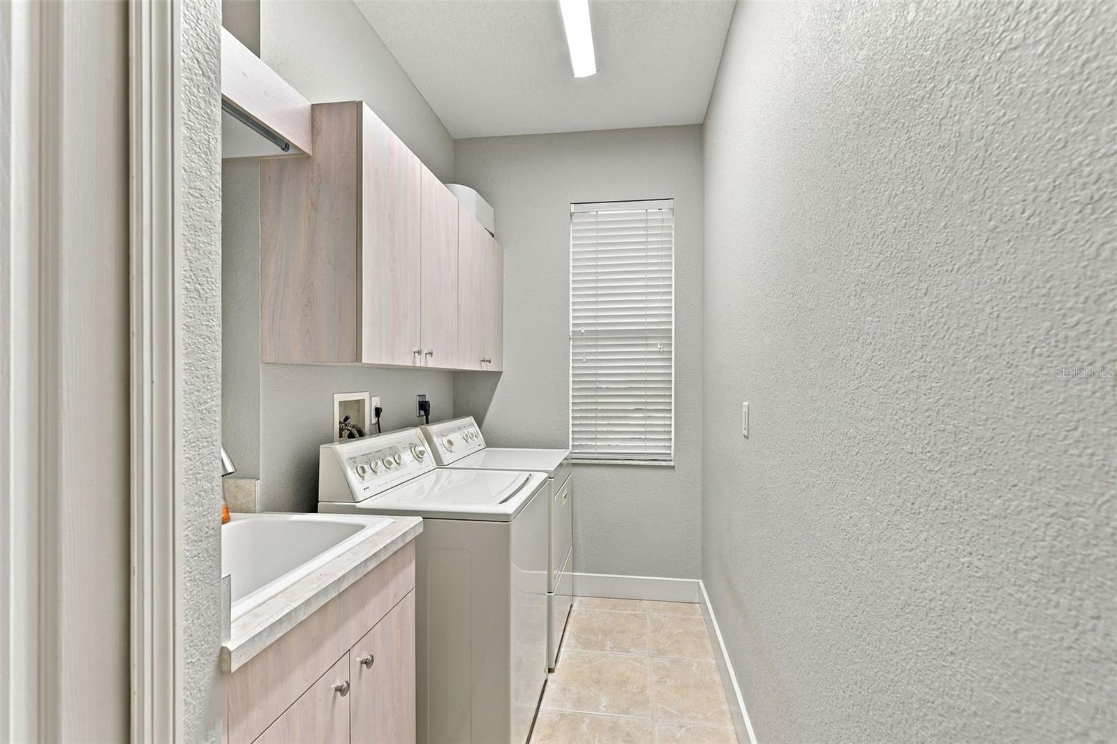 1107 Rum Cay Ct Property Photo 28