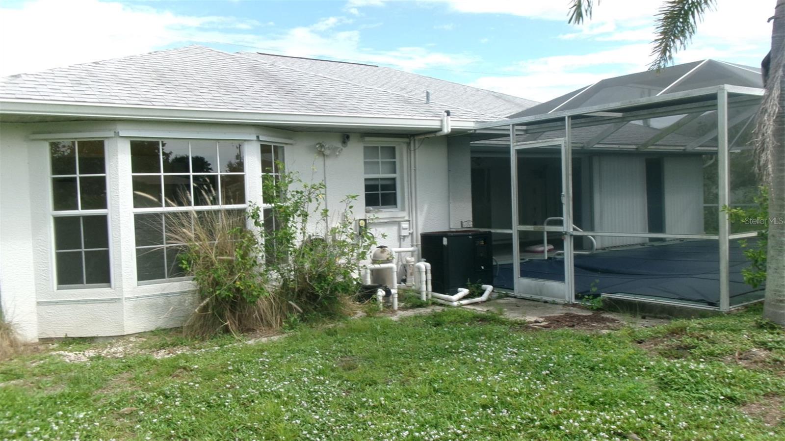 2141 Peterborough Rd Property Photo 4
