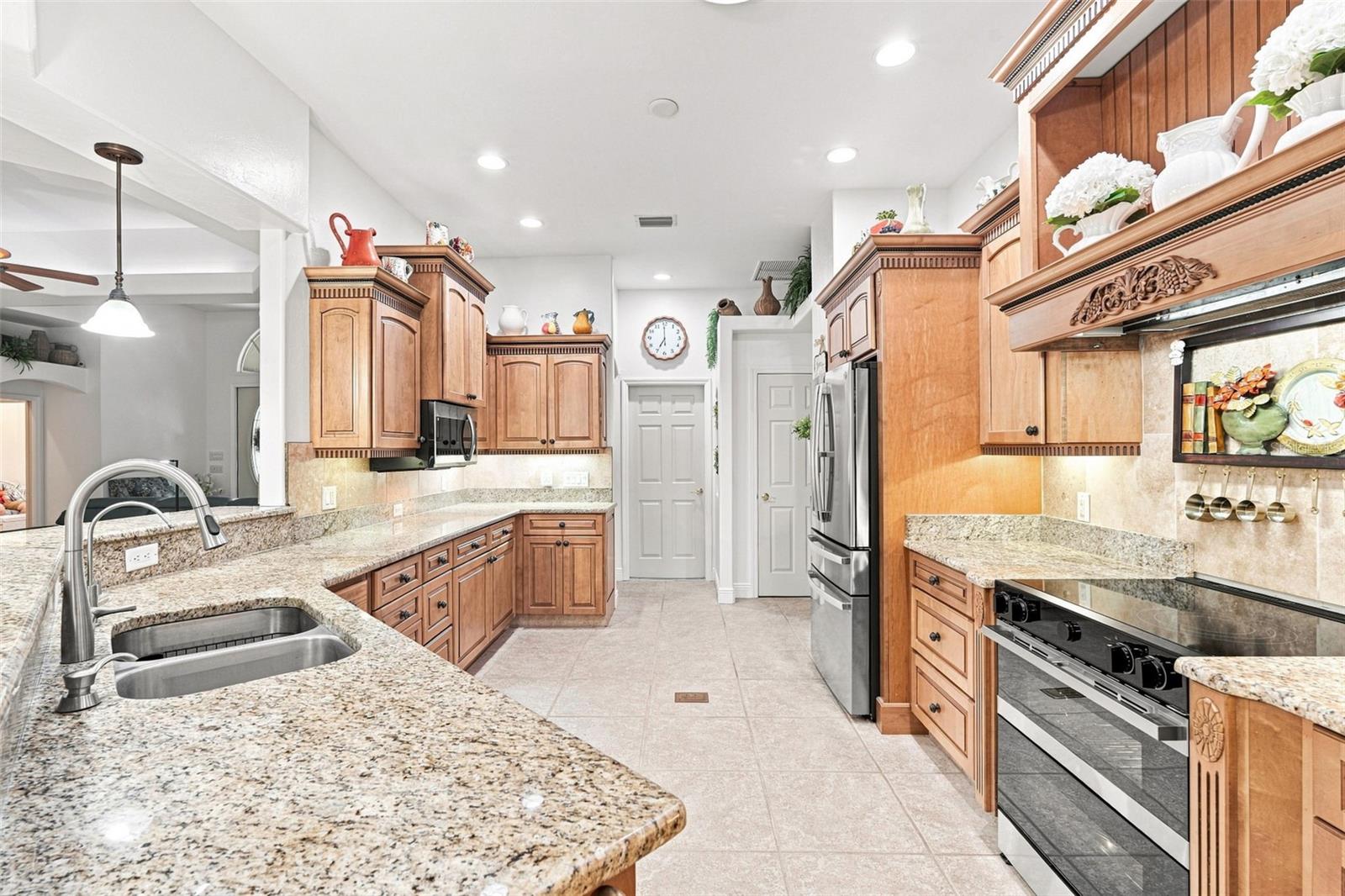 8596 Sw Riverside Dr Property Photo 14