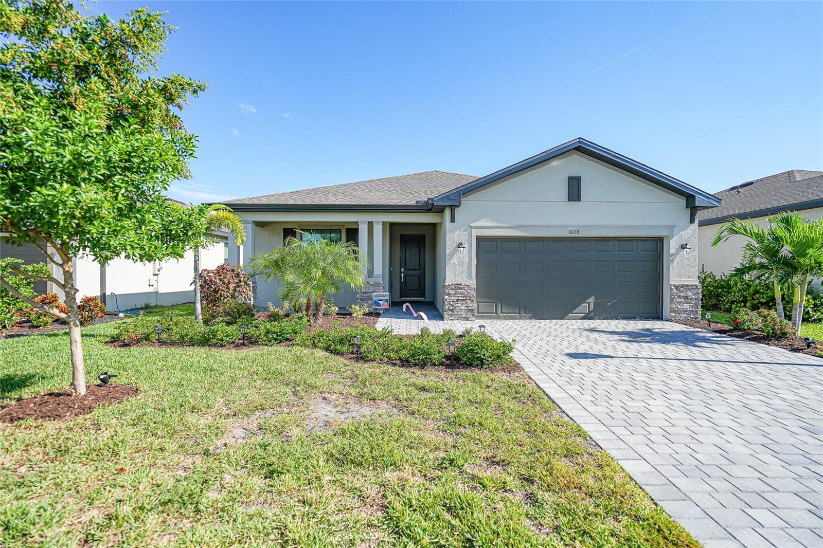 1608 Saddlewood Cir Property Photo 1