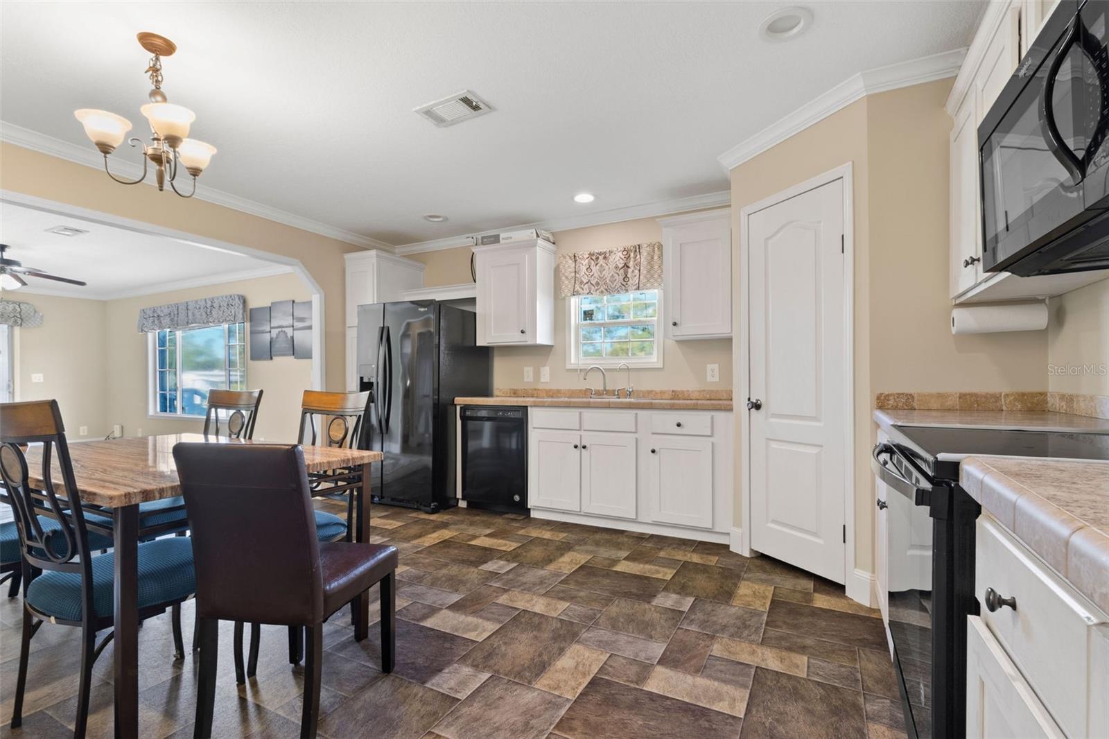 15381 Orchid Dr Property Photo 17