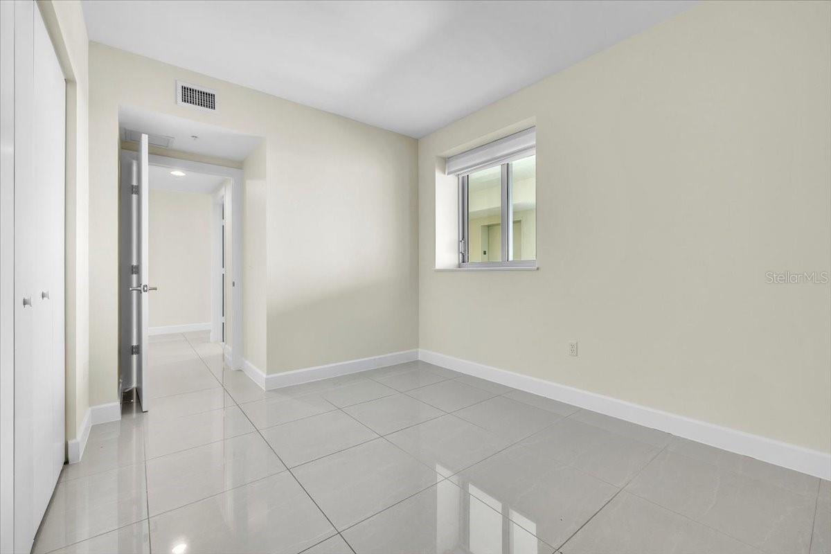 3000 Oasis Grand Blvd #2802 Property Photo 27
