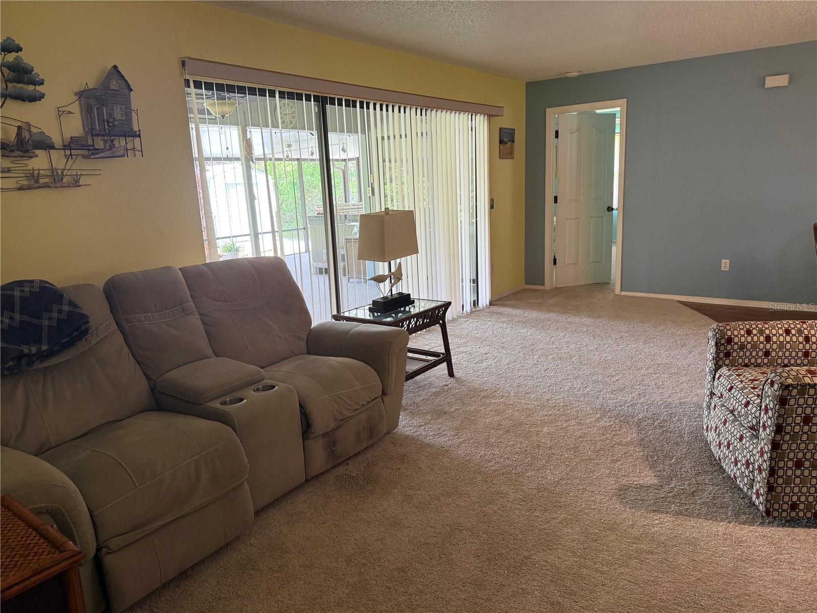 2058 Como St Property Photo 8