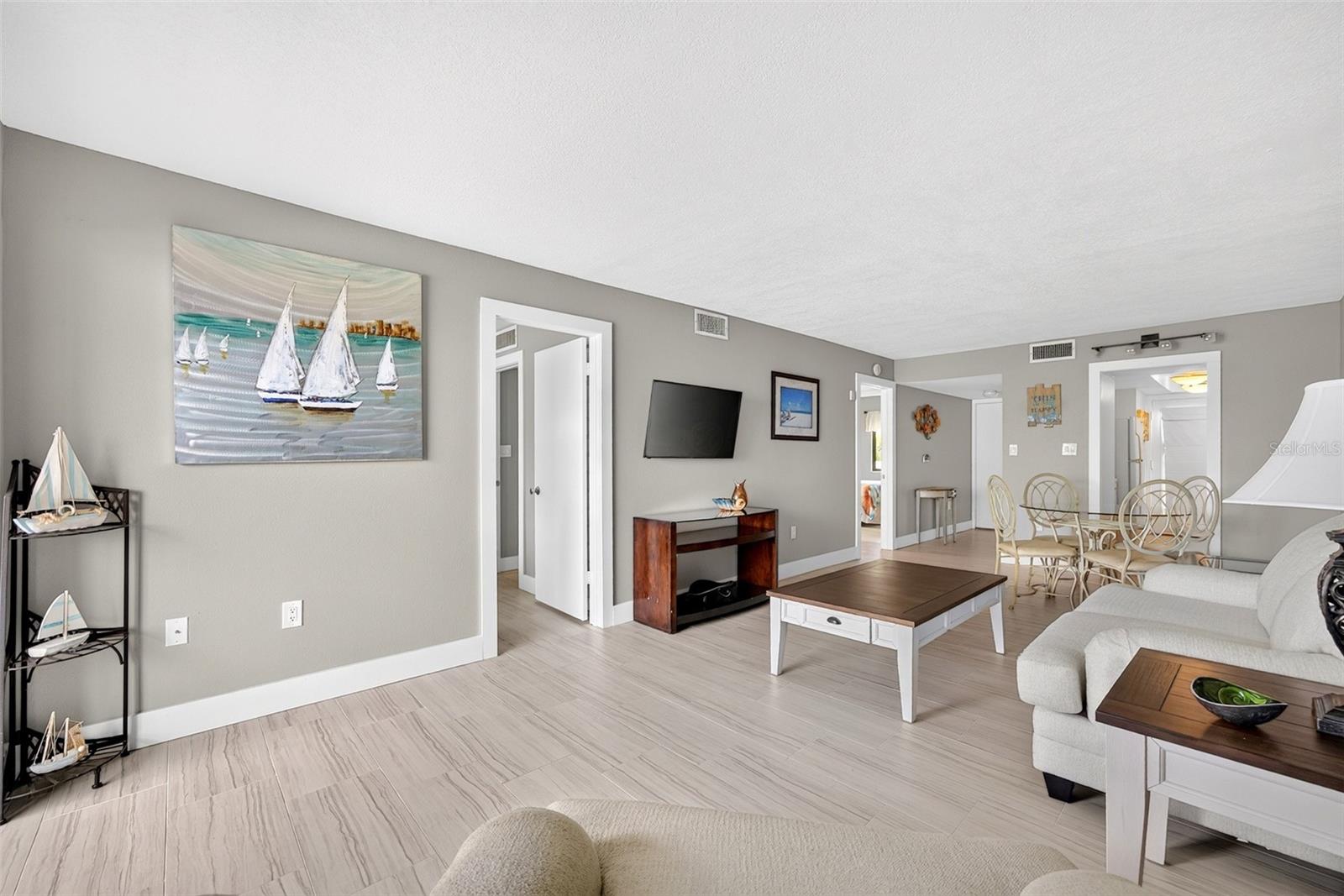 1500 Park Beach Cir #2h Property Photo 13