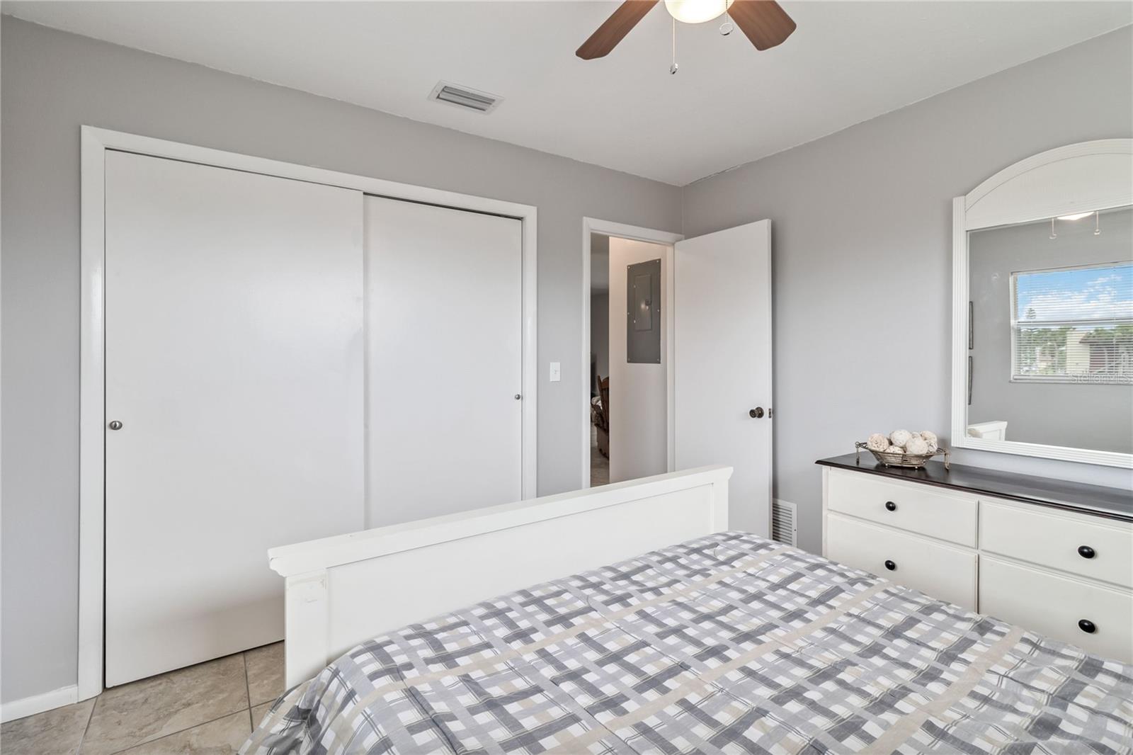 108 Boundary Blvd #b Property Photo 35