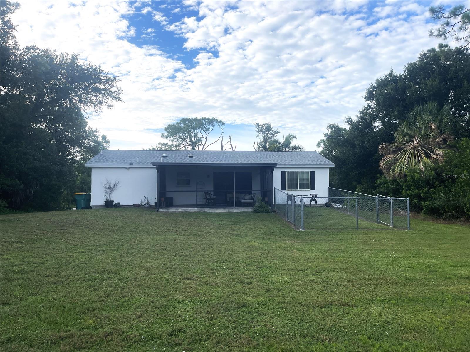 1003 Tropical Ave Property Photo 8