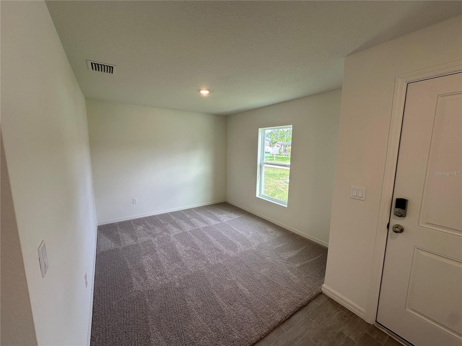 6 Reine Pl Property Photo 4