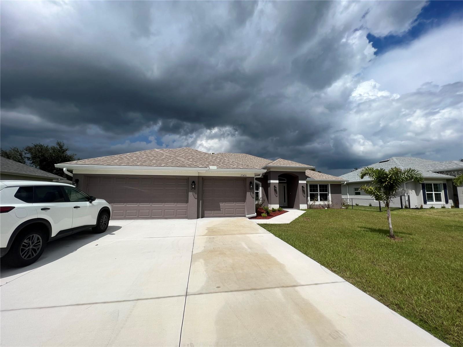 27430 DEEP CREEK BLVD Property Photo 1