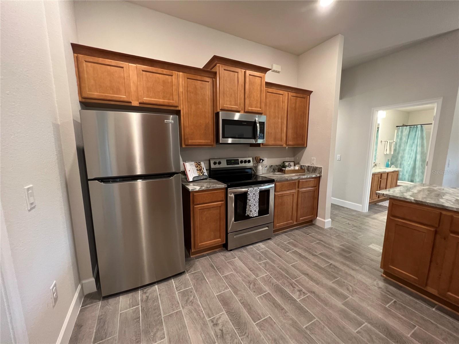27430 Deep Creek Blvd Property Photo 10