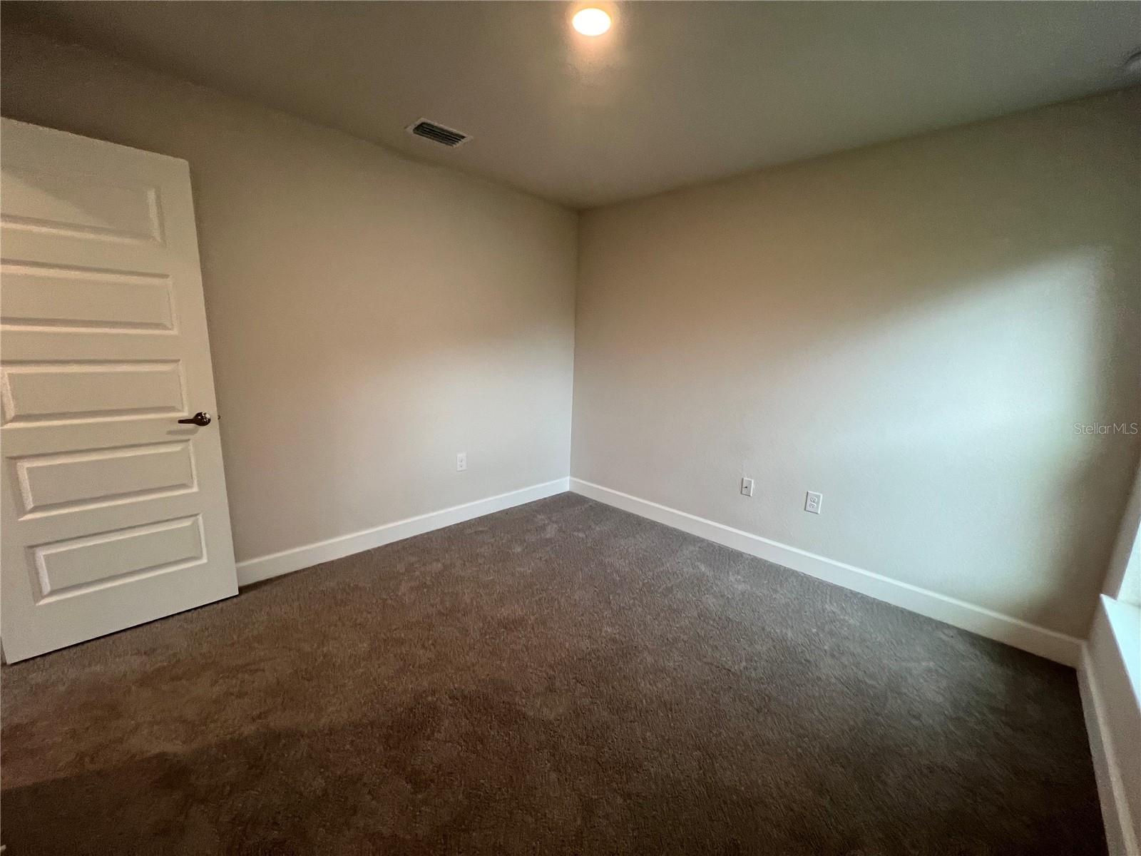 27430 Deep Creek Blvd Property Photo 15