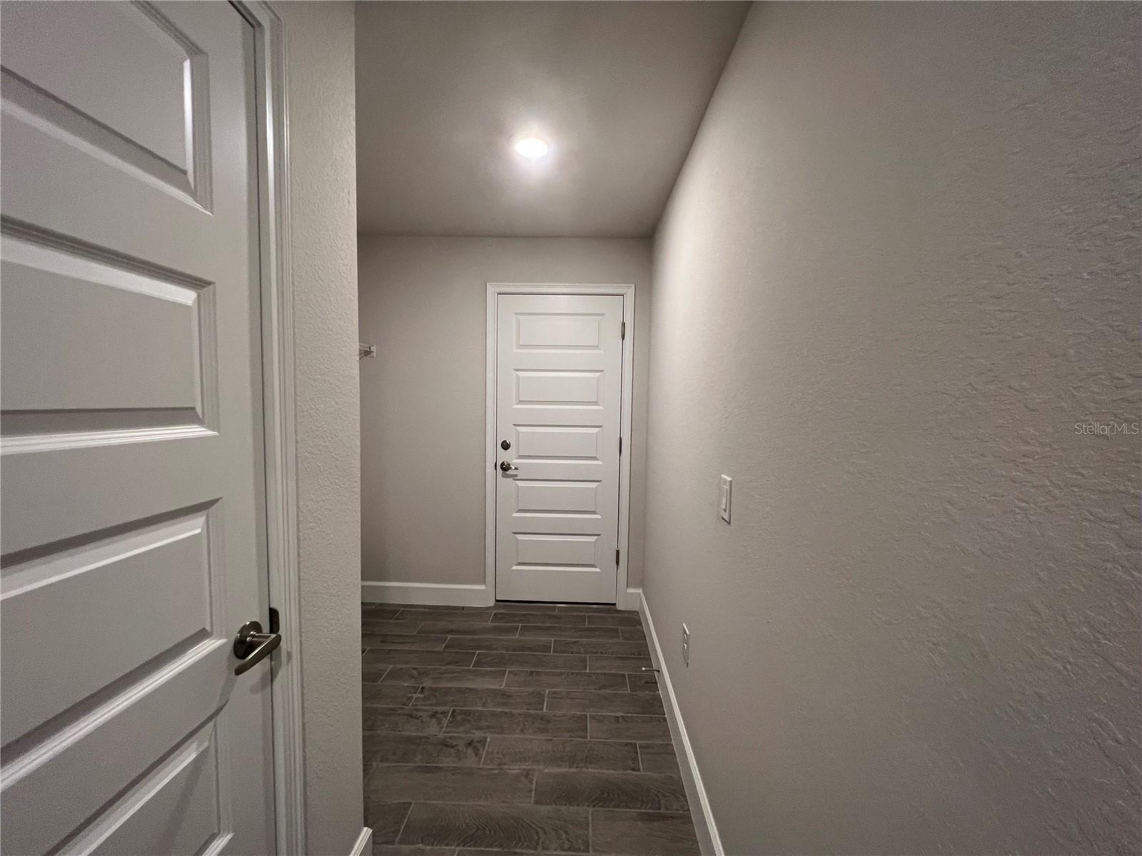 27430 Deep Creek Blvd Property Photo 19