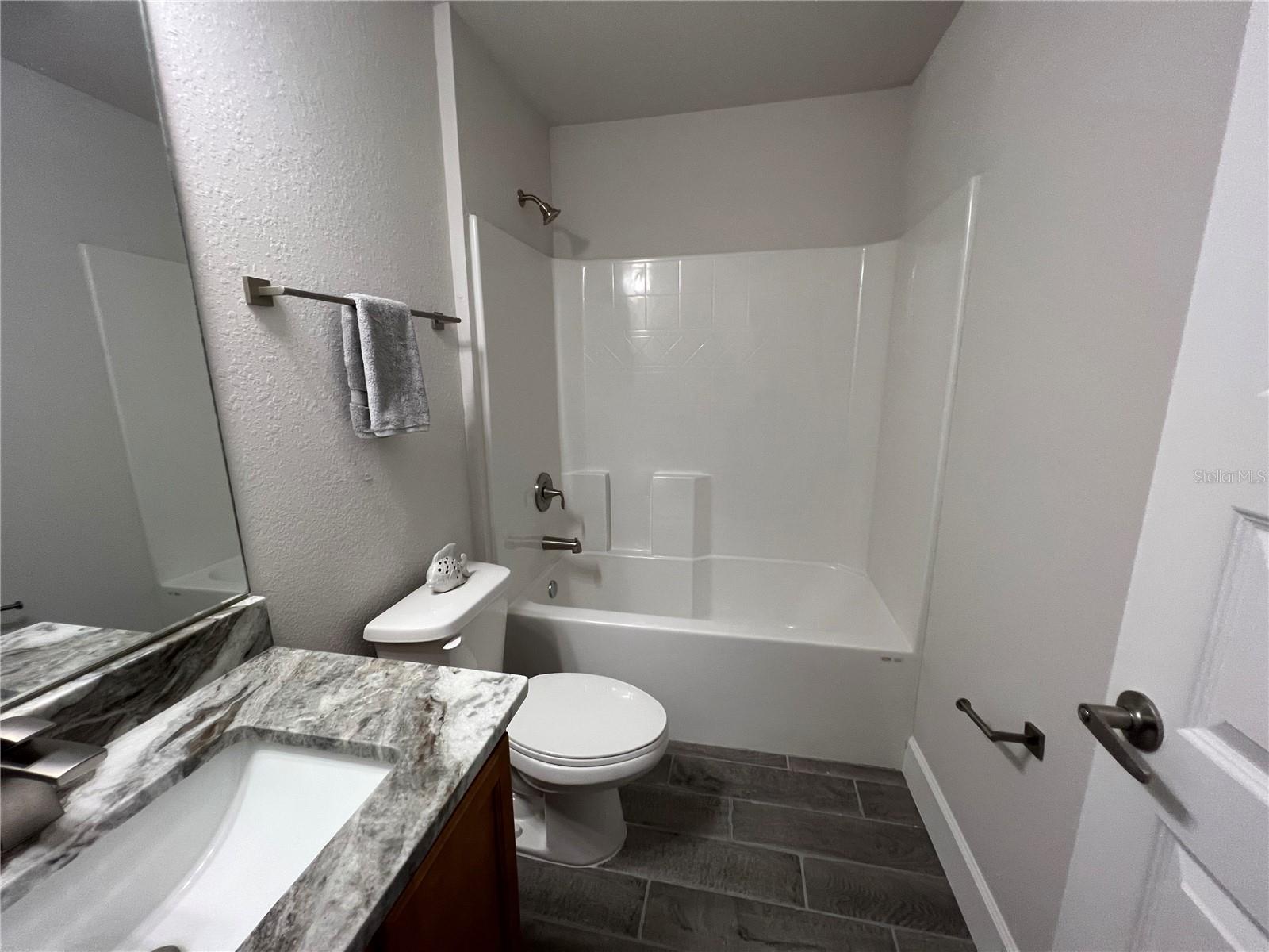 27430 Deep Creek Blvd Property Photo 22