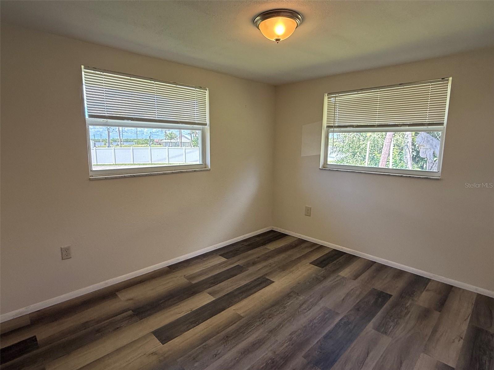 5405 Riverside Dr Property Photo 5