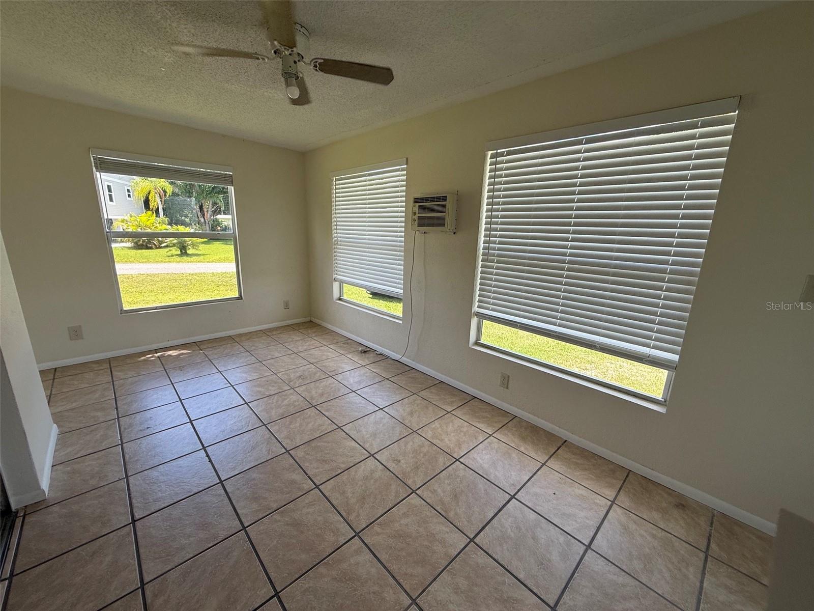 5405 Riverside Dr Property Photo 10