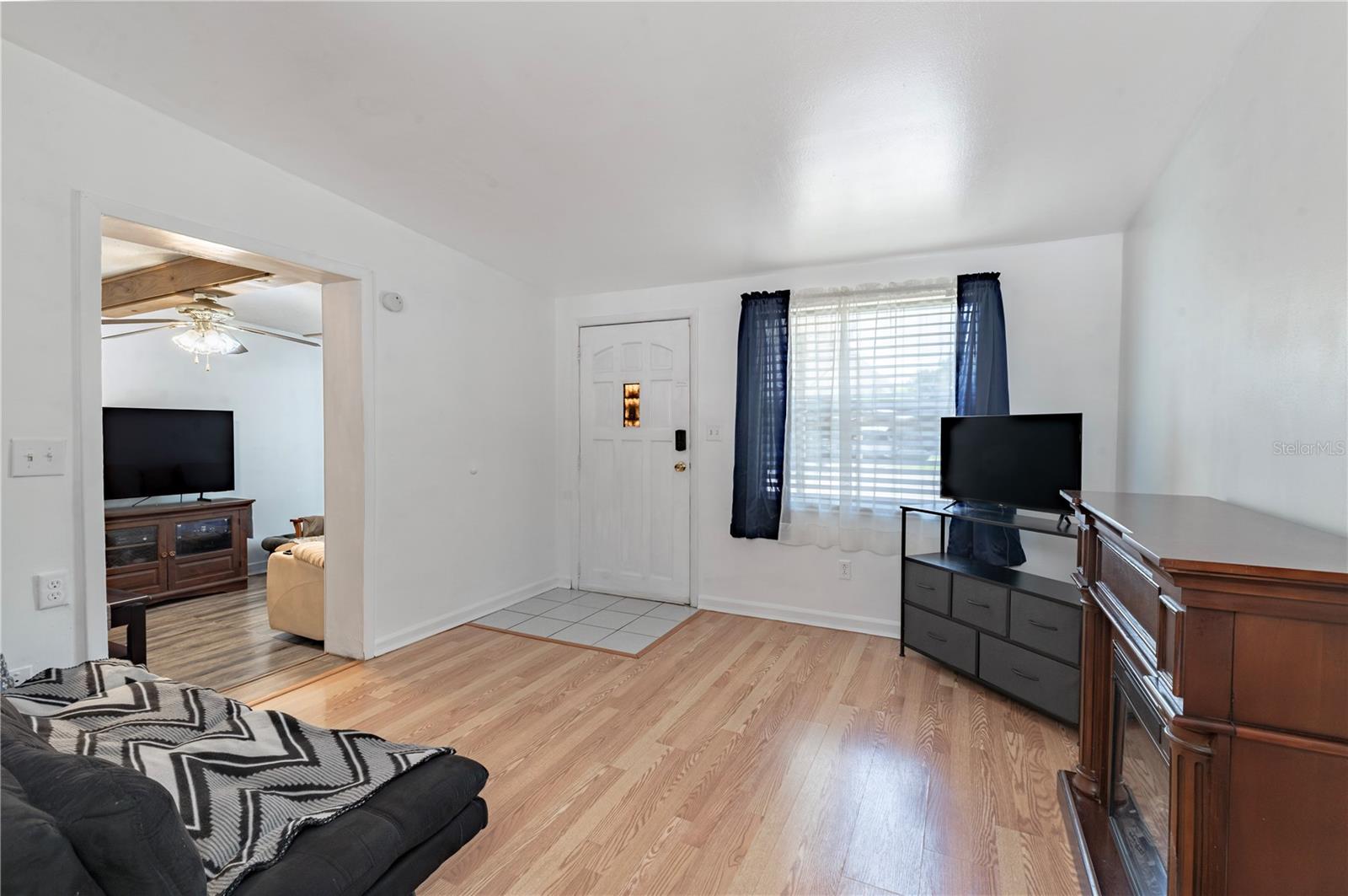 6913 W Clifton St Property Photo 14