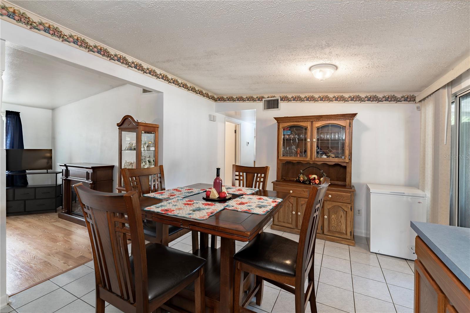 6913 W Clifton St Property Photo 19