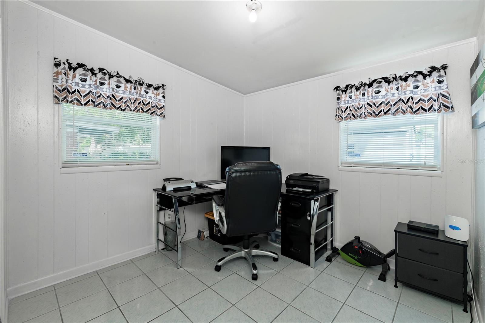 6913 W Clifton St Property Photo 25