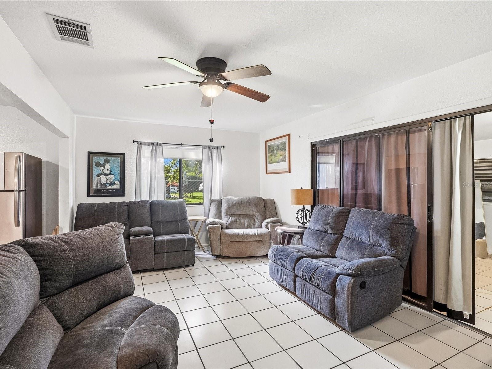 2403 Duke Ln Property Photo 6