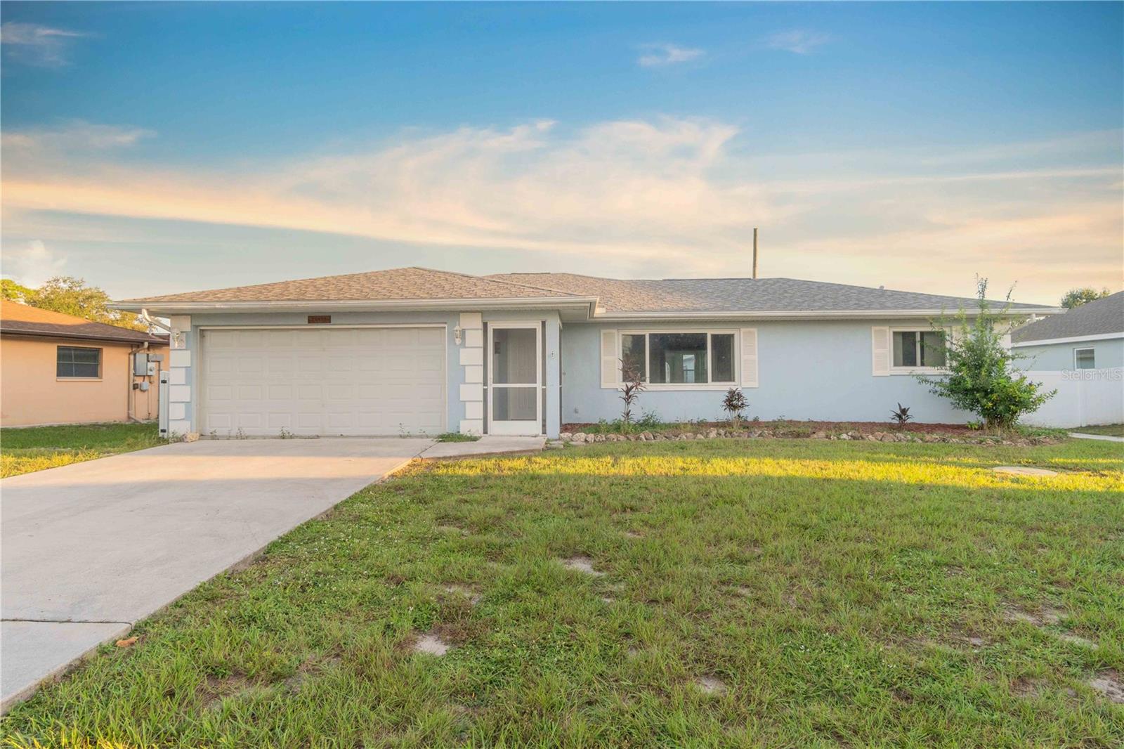 20439 Peachland Blvd Property Photo 1
