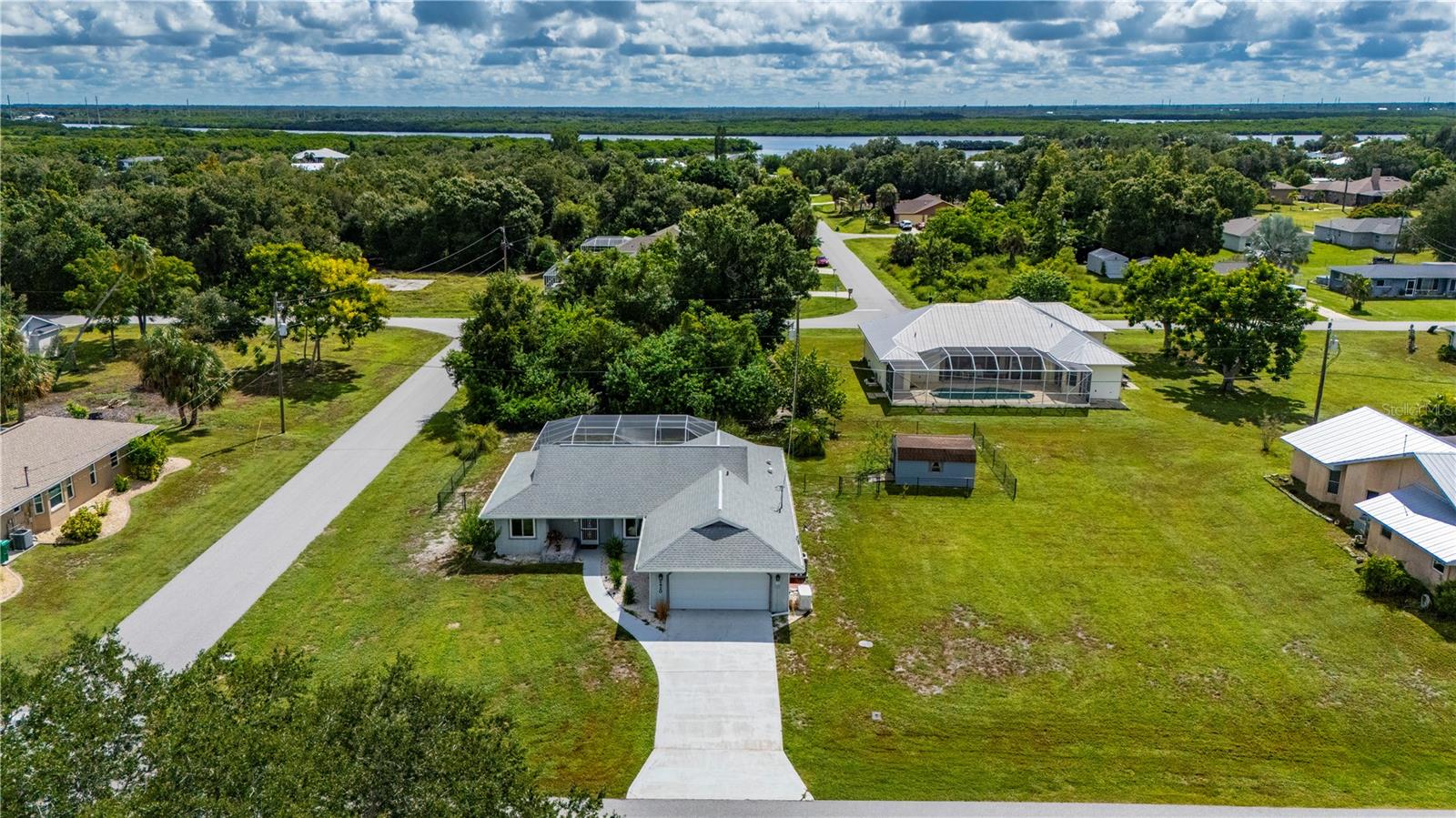 2420 Pinellas Dr Property Photo 3