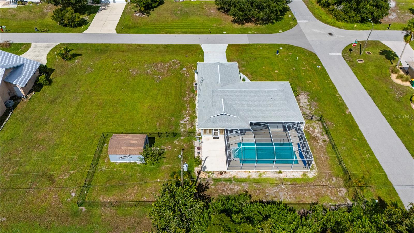 2420 Pinellas Dr Property Photo 6