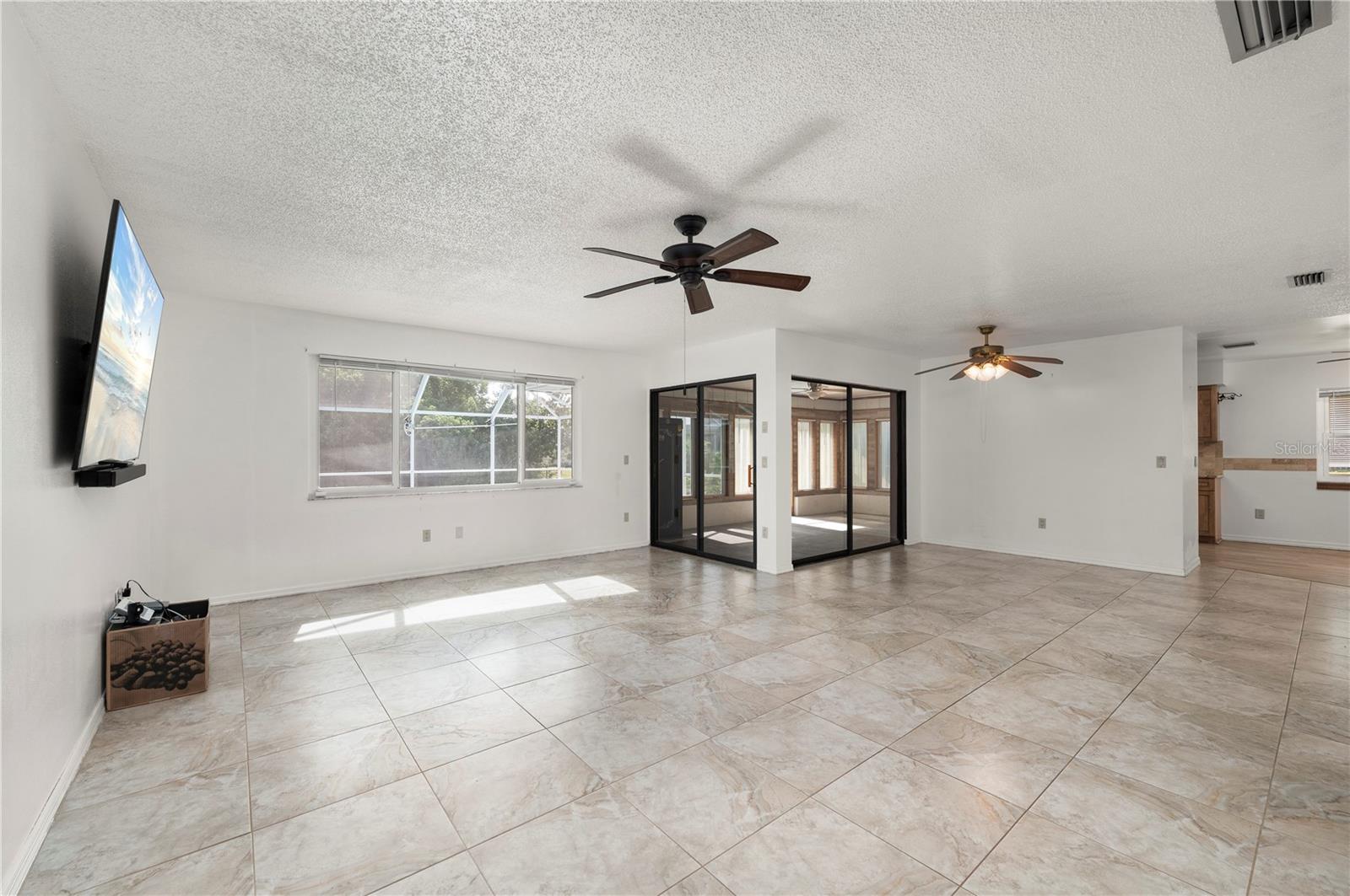 2420 Pinellas Dr Property Photo 11
