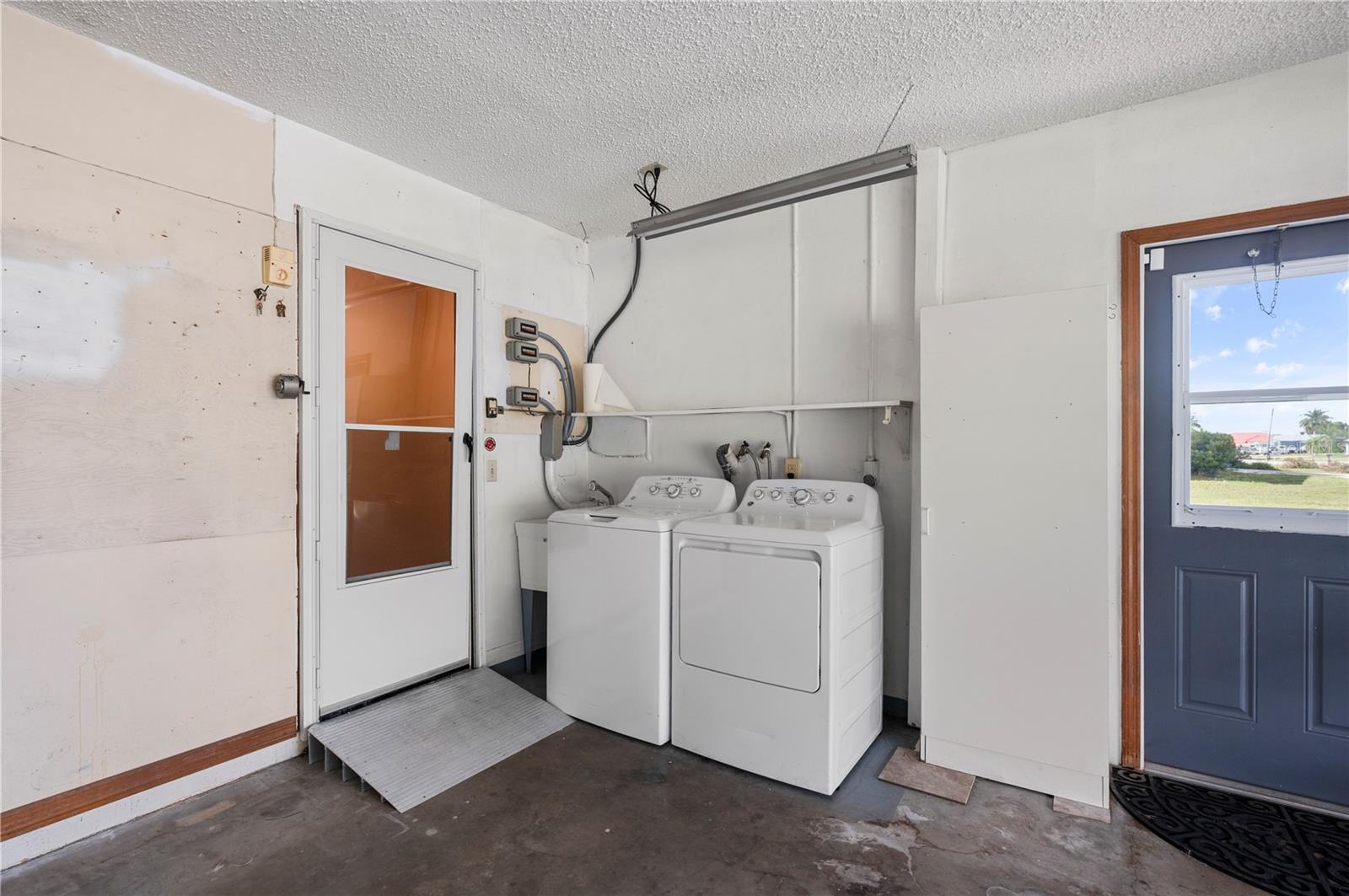 2420 Pinellas Dr Property Photo 41