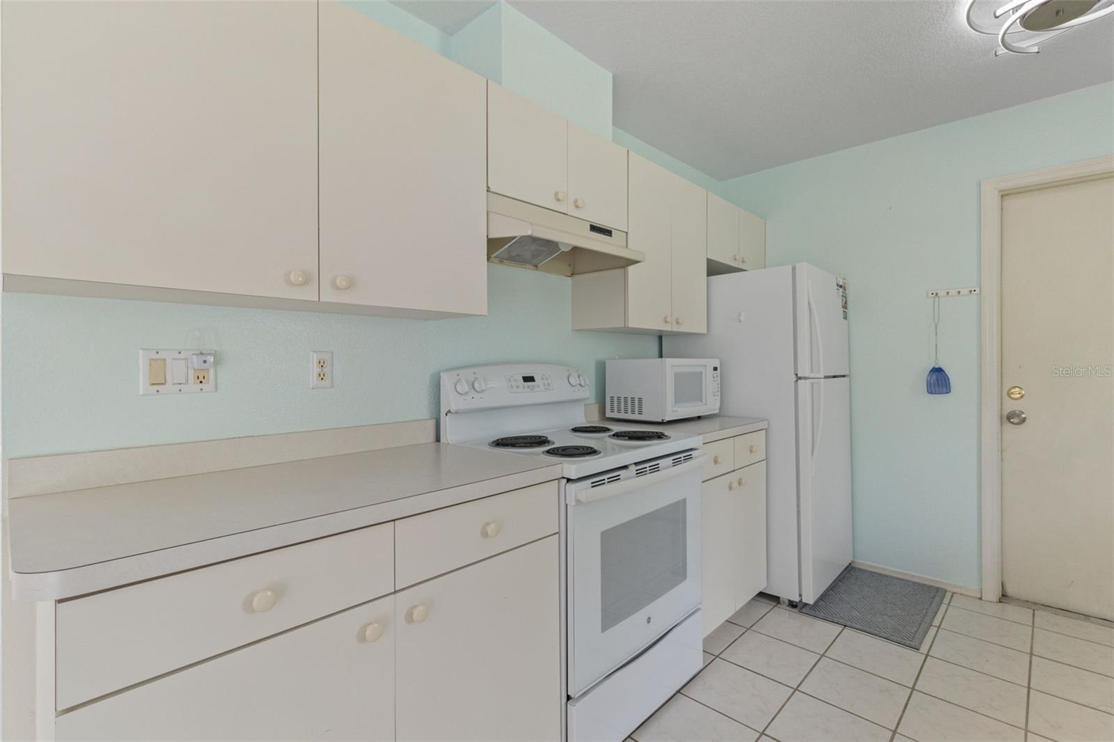 1368 Blaisdell St Property Photo 10