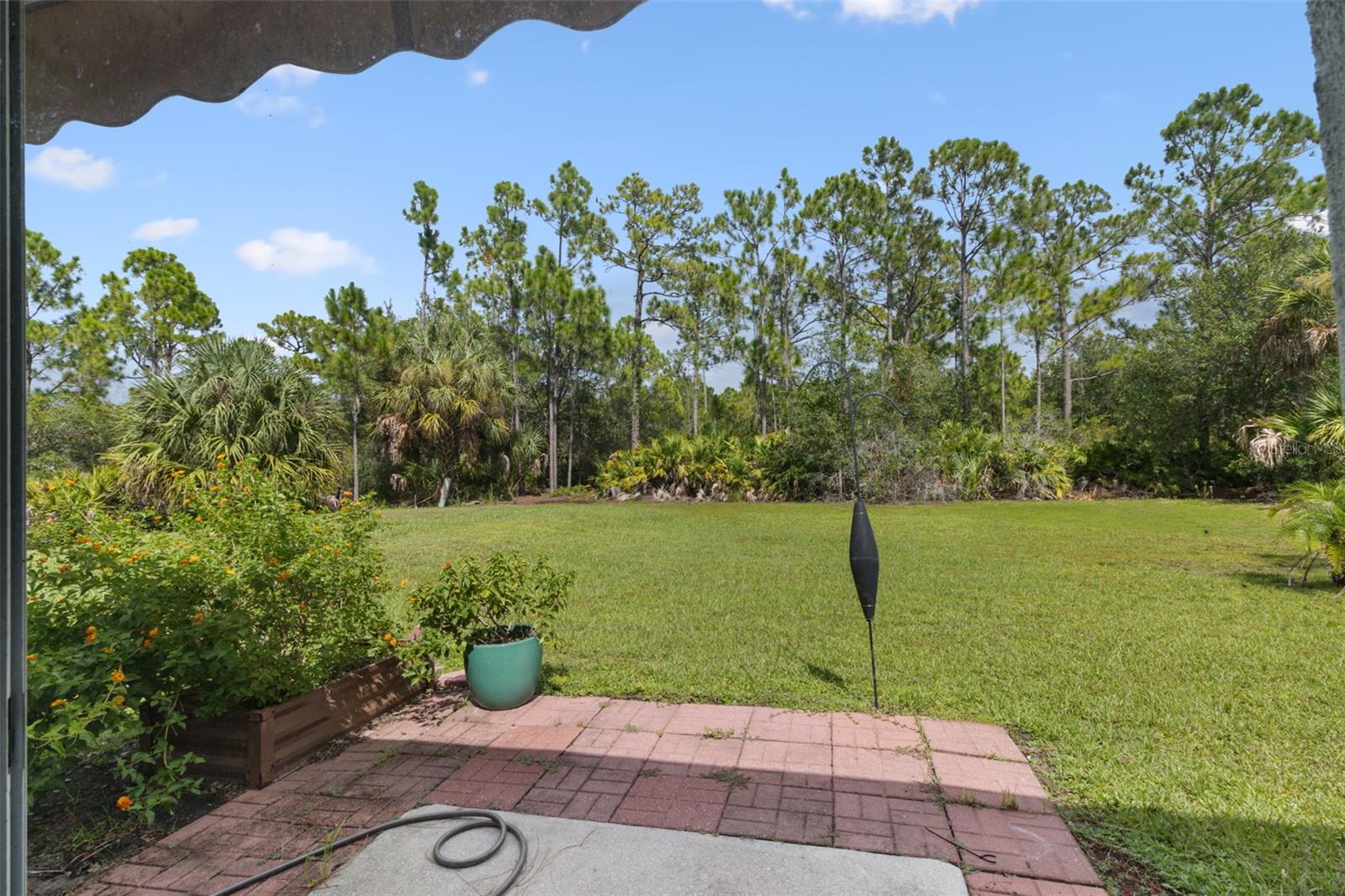 1368 Blaisdell St Property Photo 27