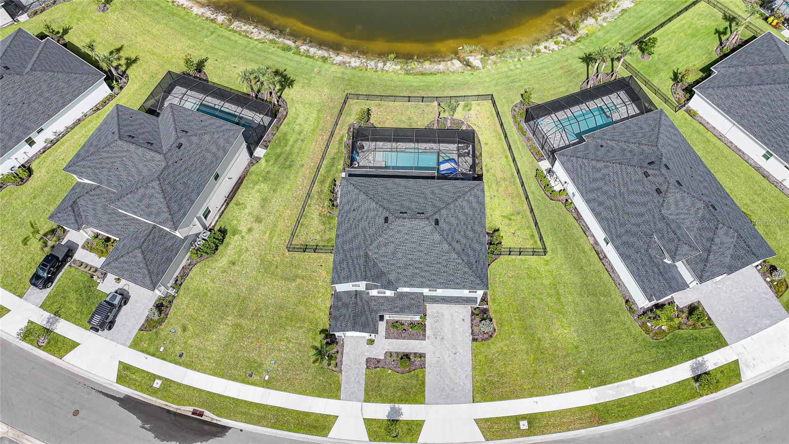 14550 Lagoon Ln Property Photo 2