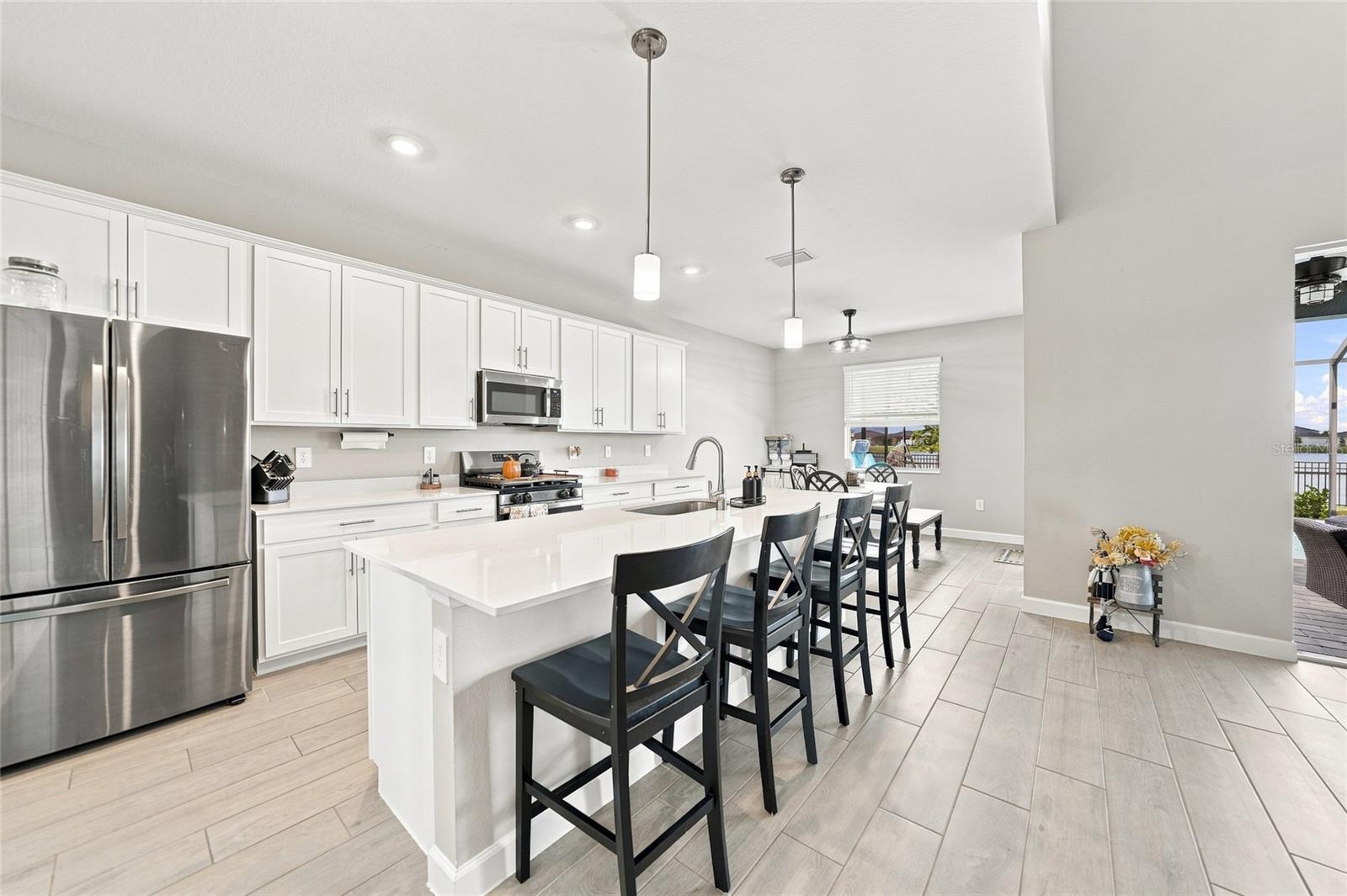 14550 Lagoon Ln Property Photo 12