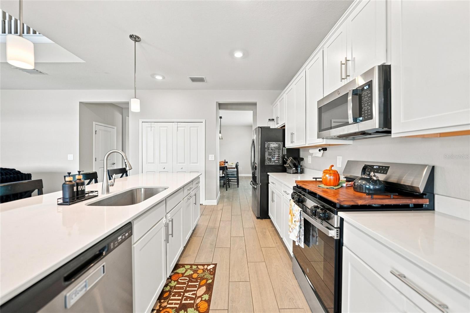 14550 Lagoon Ln Property Photo 14