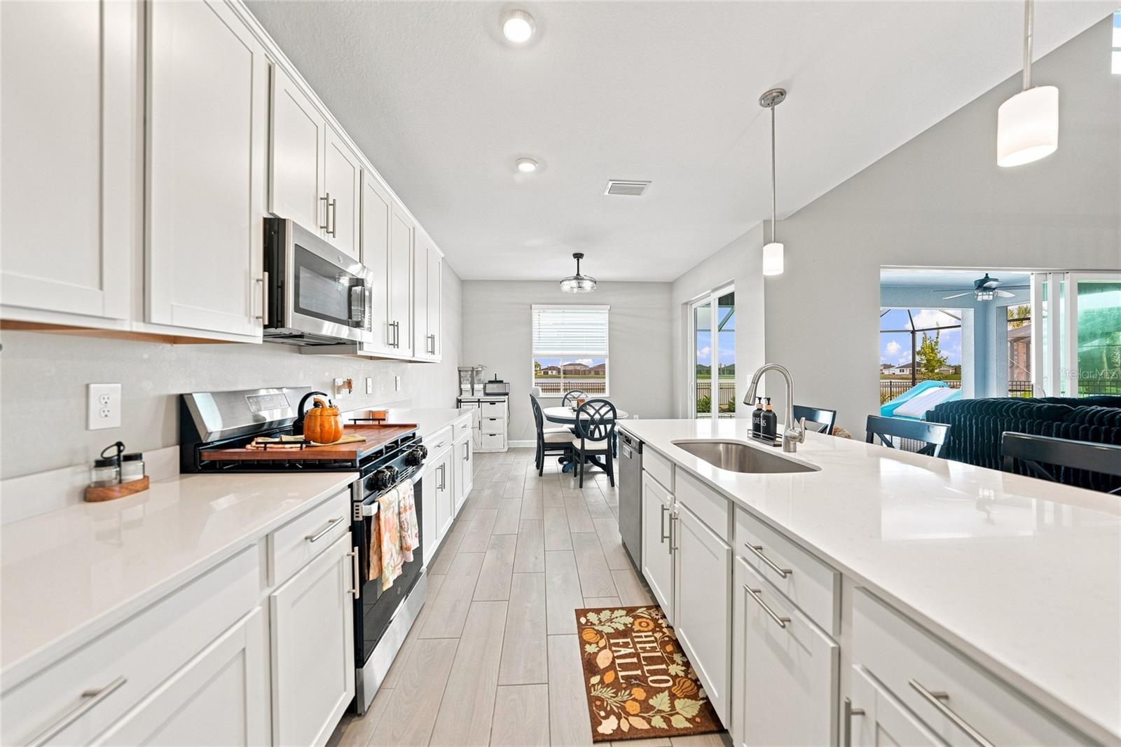 14550 Lagoon Ln Property Photo 15