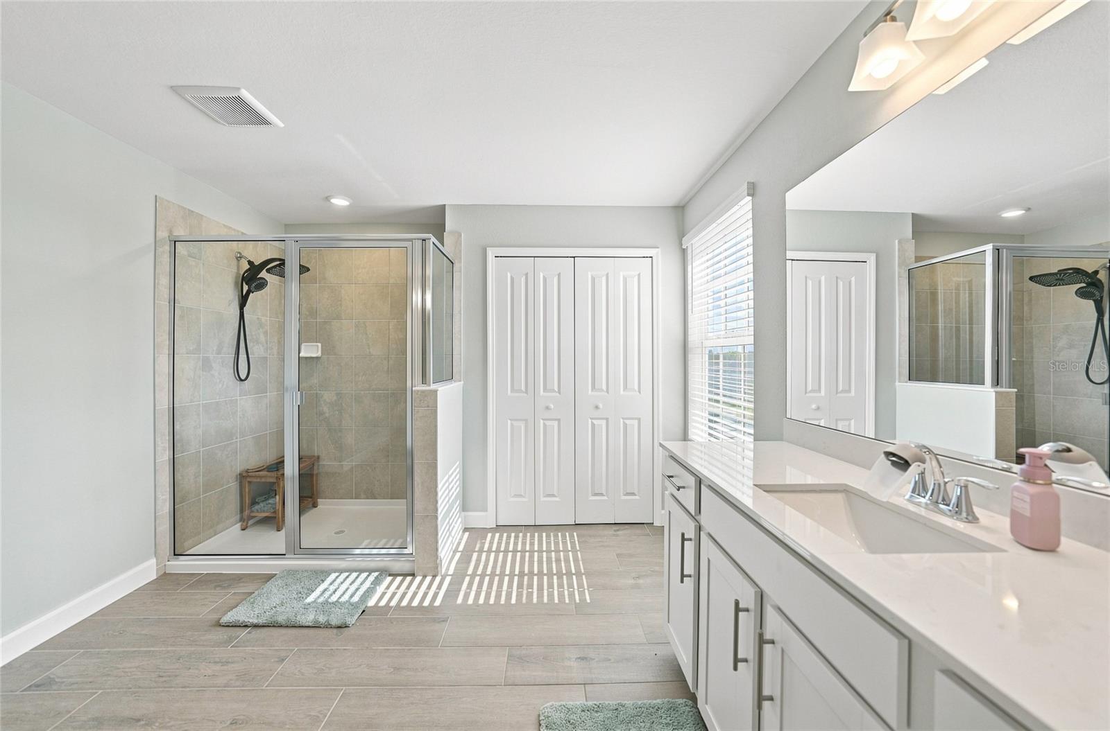 14550 Lagoon Ln Property Photo 28