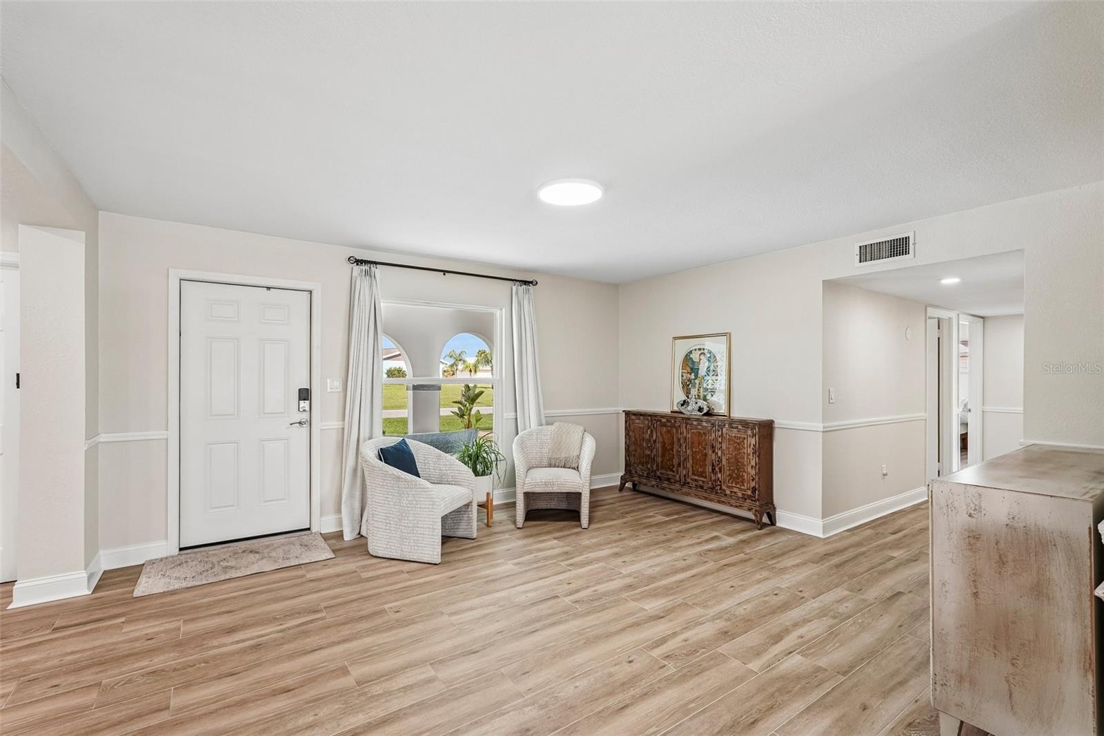 289 W Tarpon Blvd Nw Property Photo 8