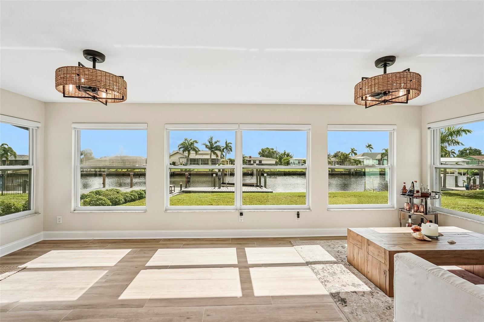 289 W Tarpon Blvd Nw Property Photo 18
