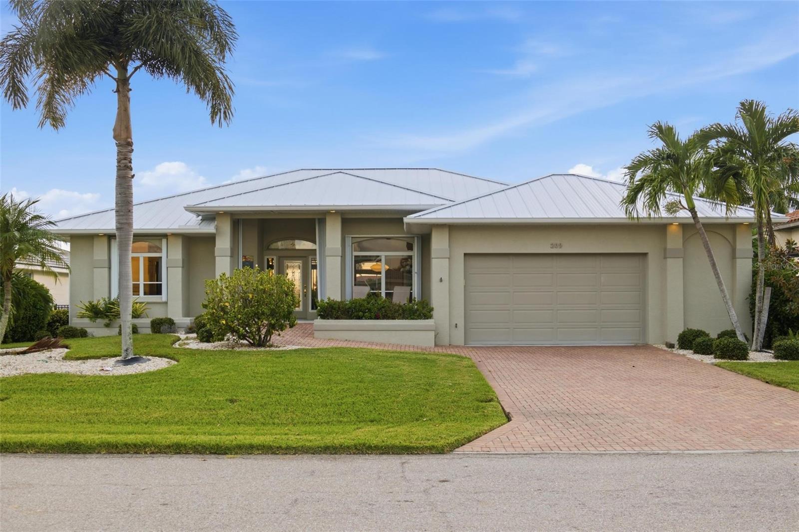 209 Divinci Dr Property Photo 1